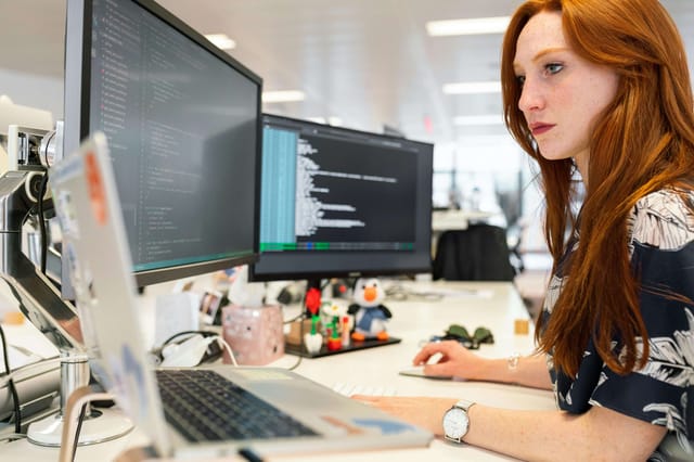 Leetcode Wizard vs. ChatGPT: A Comparison Blog Image